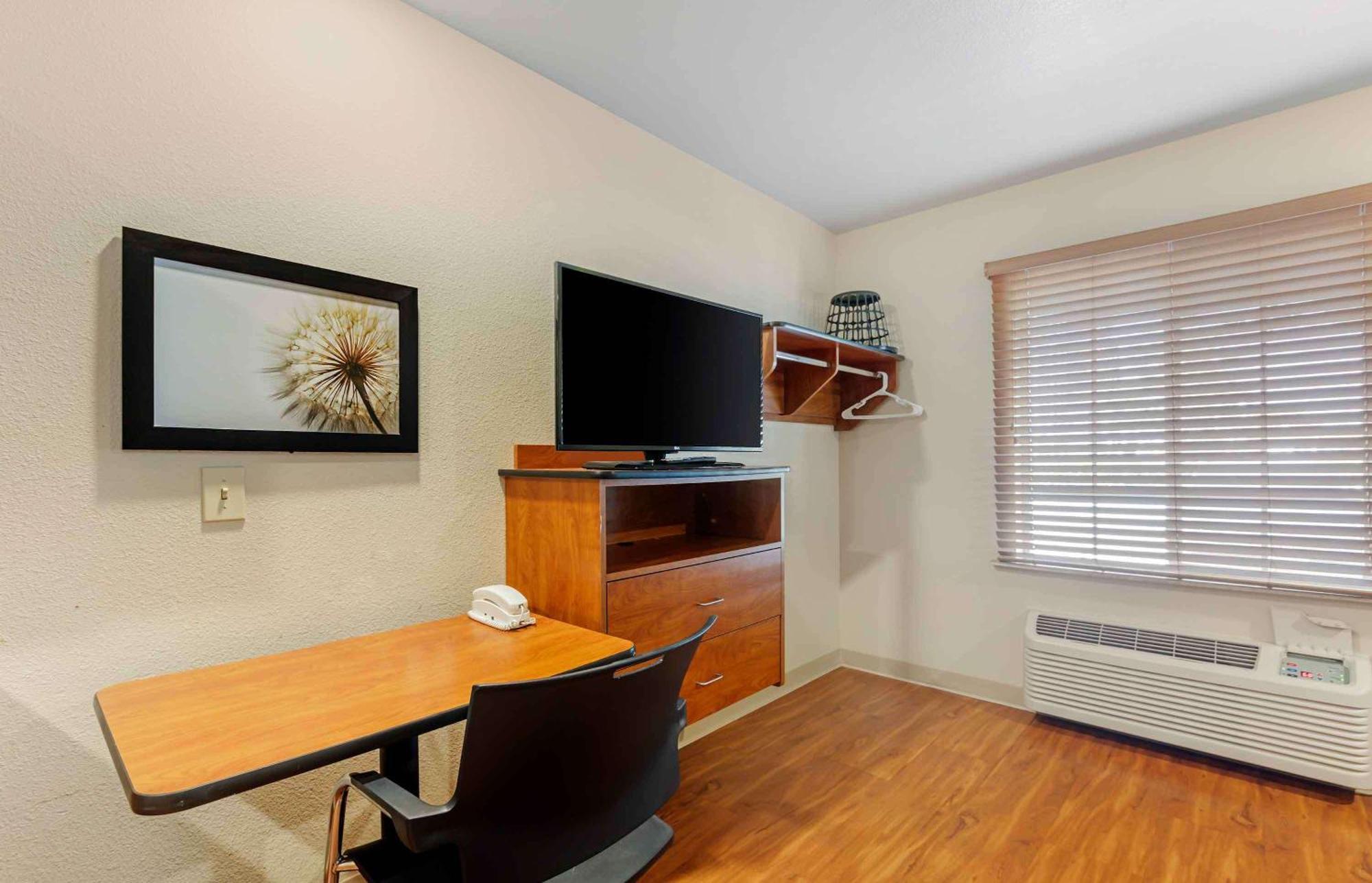 Extended Stay America Select Suites - Oklahoma City - West Exterior photo